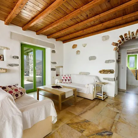 Aeolos With 2 Private Pools