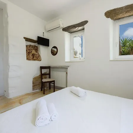 Villa Aeolos With 2 Private Pools