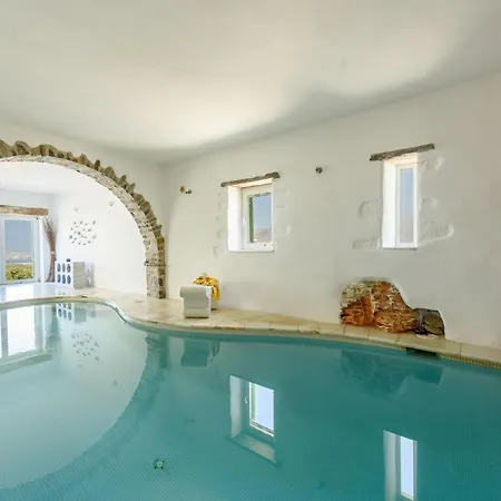 Aeolos With 2 Private Pools Sarakíniko