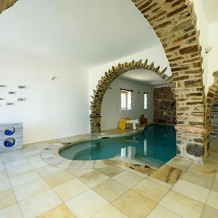 וילה Aeolos With 2 Private Pools *