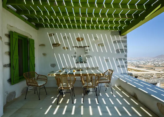 Aeolos With 2 Private Pools