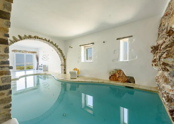 Aeolos With 2 Private Pools Sarakíniko